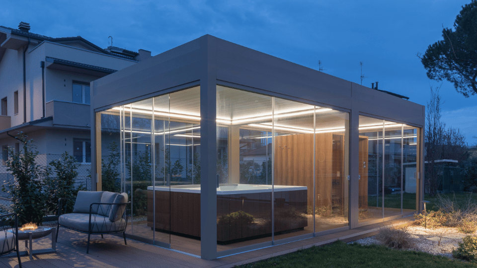 L’Arte del Dehors: La “Suite Sensoriale” e l’Eleganza dell’Outdoor Living